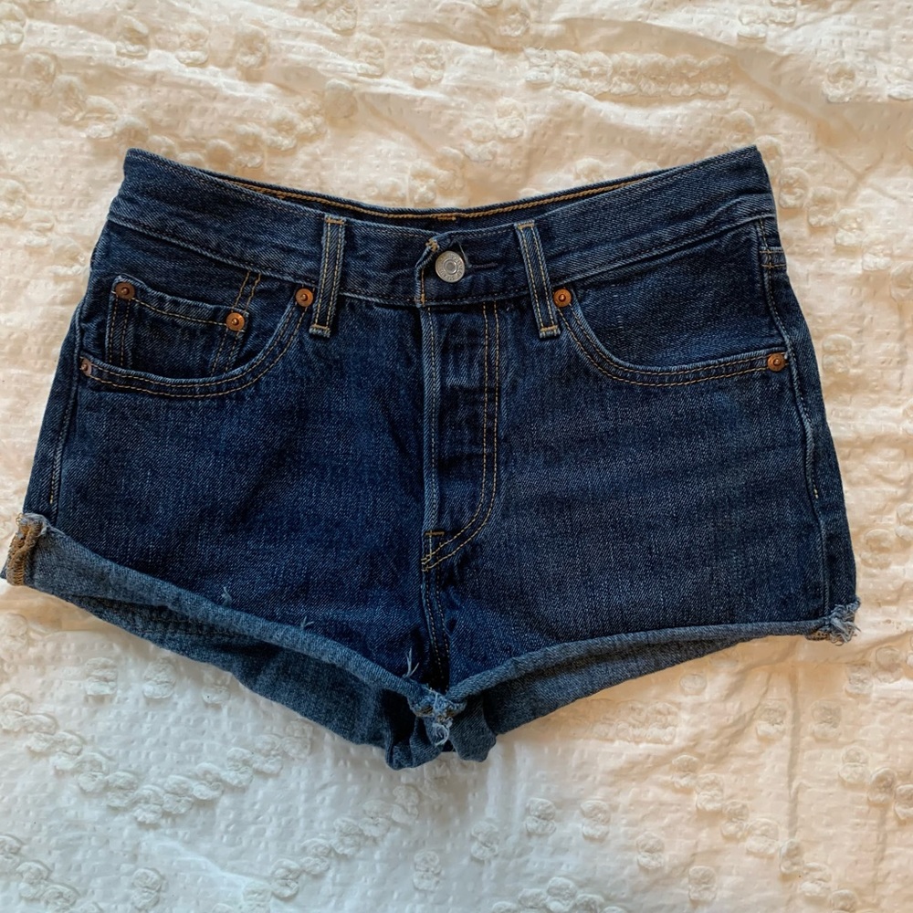 Levi’s 501 Mid Rise Medium Wash Shorts